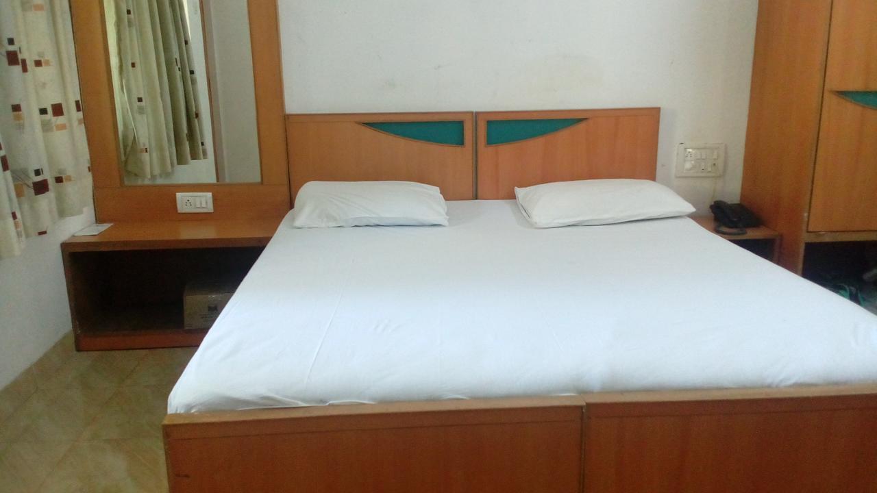Hotel Rajdhani Lonavala Eksteriør bilde